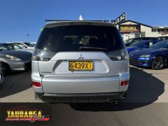 Photo of the vehicle Mitsubishi Outlander