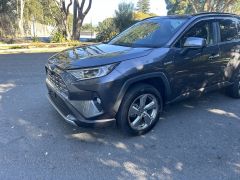 Photo of the vehicle Toyota RAV4