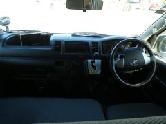 Photo of the vehicle Toyota HiAce