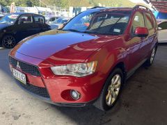 Photo of the vehicle Mitsubishi Outlander