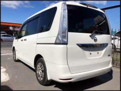 Photo of the vehicle Nissan Serena