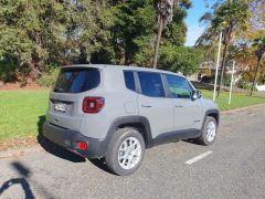 Photo of the vehicle Jeep Renegade