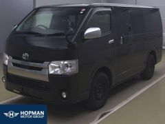 Photo of the vehicle Toyota HiAce