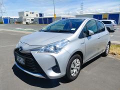 Photo of the vehicle Toyota Vitz