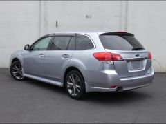 Photo of the vehicle Subaru Legacy