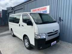 Photo of the vehicle Toyota HiAce