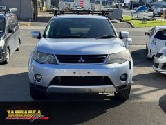 Photo of the vehicle Mitsubishi Outlander