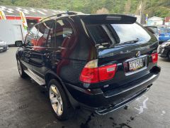 Photo of the vehicle BMW X5