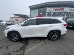 Photo of the vehicle Toyota Highlander