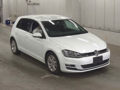 Photo of the vehicle Volkswagen Golf