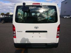 Photo of the vehicle Toyota HiAce