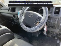 Photo of the vehicle Toyota HiAce