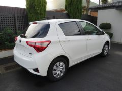 Photo of the vehicle Toyota Vitz