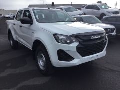 Photo of the vehicle Isuzu D-Max