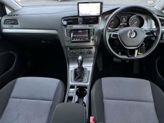 Photo of the vehicle Volkswagen Golf