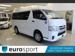 Photo of the vehicle Toyota HiAce