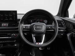 Photo of the vehicle Audi SQ5