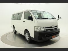 Photo of the vehicle Toyota HiAce