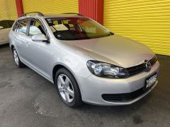 Photo of the vehicle Volkswagen Golf