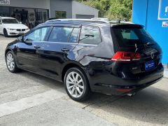 Photo of the vehicle Volkswagen Golf