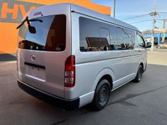 Photo of the vehicle Toyota HiAce