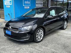 Photo of the vehicle Volkswagen Golf