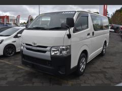 Photo of the vehicle Toyota HiAce