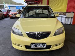 Photo of the vehicle Mazda Demio