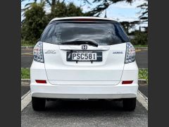 Photo of the vehicle Honda Fit