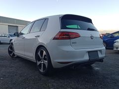 Photo of the vehicle Volkswagen Golf