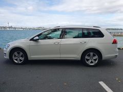 Photo of the vehicle Volkswagen Golf