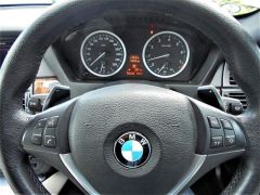 Photo of the vehicle BMW X6