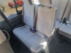 Photo of the vehicle Toyota HiAce