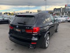 Photo of the vehicle BMW X5