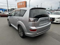 Photo of the vehicle Mitsubishi Outlander