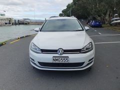 Photo of the vehicle Volkswagen Golf