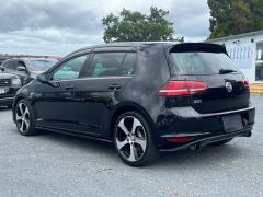 Photo of the vehicle Volkswagen Golf