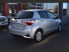 Photo of the vehicle Toyota Vitz