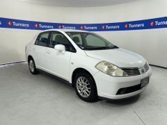 Photo of the vehicle Nissan Tiida