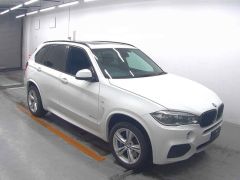 Photo of the vehicle BMW X5