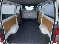 Photo of the vehicle Toyota HiAce