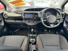 Photo of the vehicle Toyota Vitz