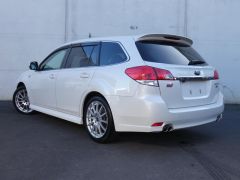 Photo of the vehicle Subaru Legacy