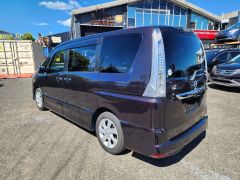 Photo of the vehicle Nissan Serena