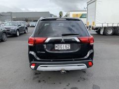 Photo of the vehicle Mitsubishi Outlander