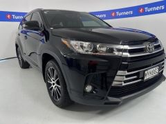 Photo of the vehicle Toyota Highlander