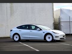 Photo of the vehicle Tesla Model 3