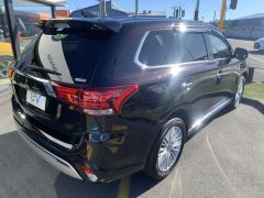 Photo of the vehicle Mitsubishi Outlander