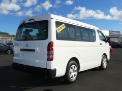 Photo of the vehicle Toyota HiAce