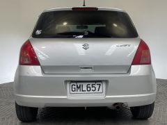 Photo of the vehicle Suzuki Swift